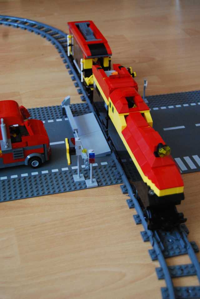 2012.06.18_lego_train_model_003.jpg