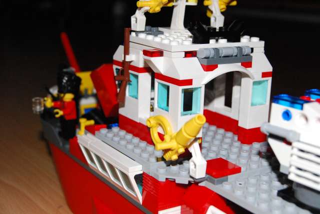 lego_fireboat_11.jpg