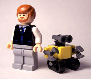 wall-e_minifig_scale.jpg