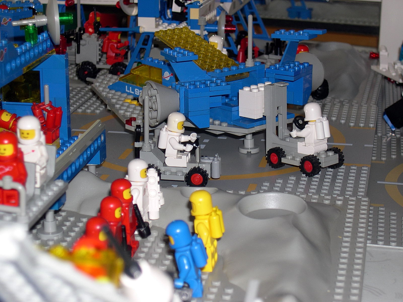 airmoonbase004_panoramica_zona_comando.jpg