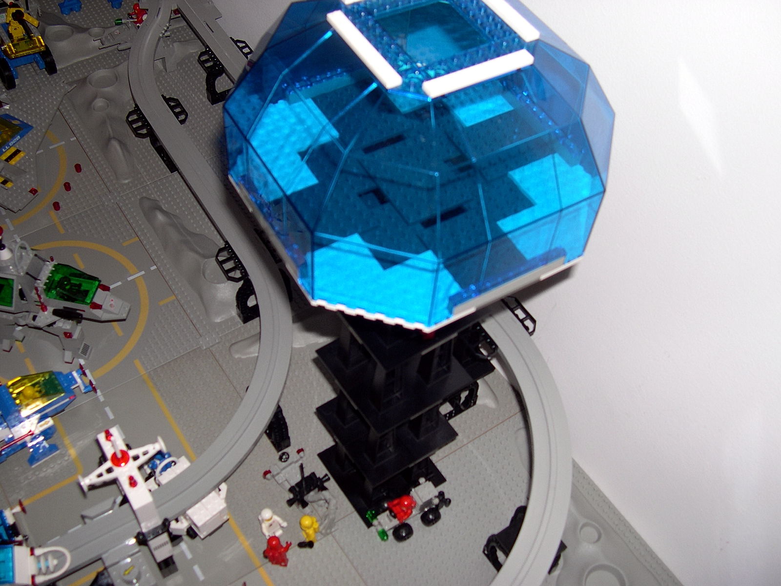 airmoonbase032_the_tower.jpg