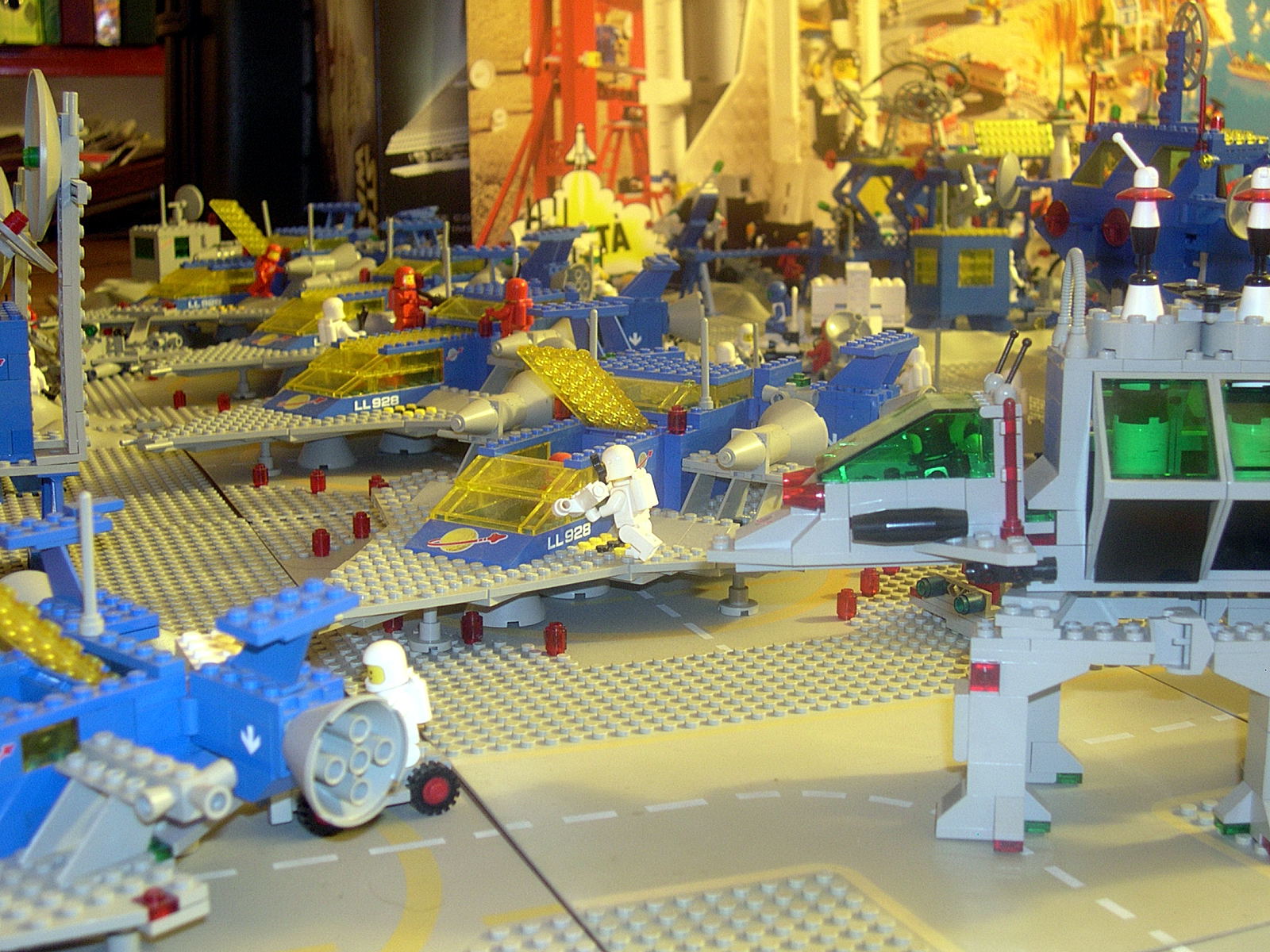 airmoonbase_2006_060.jpg