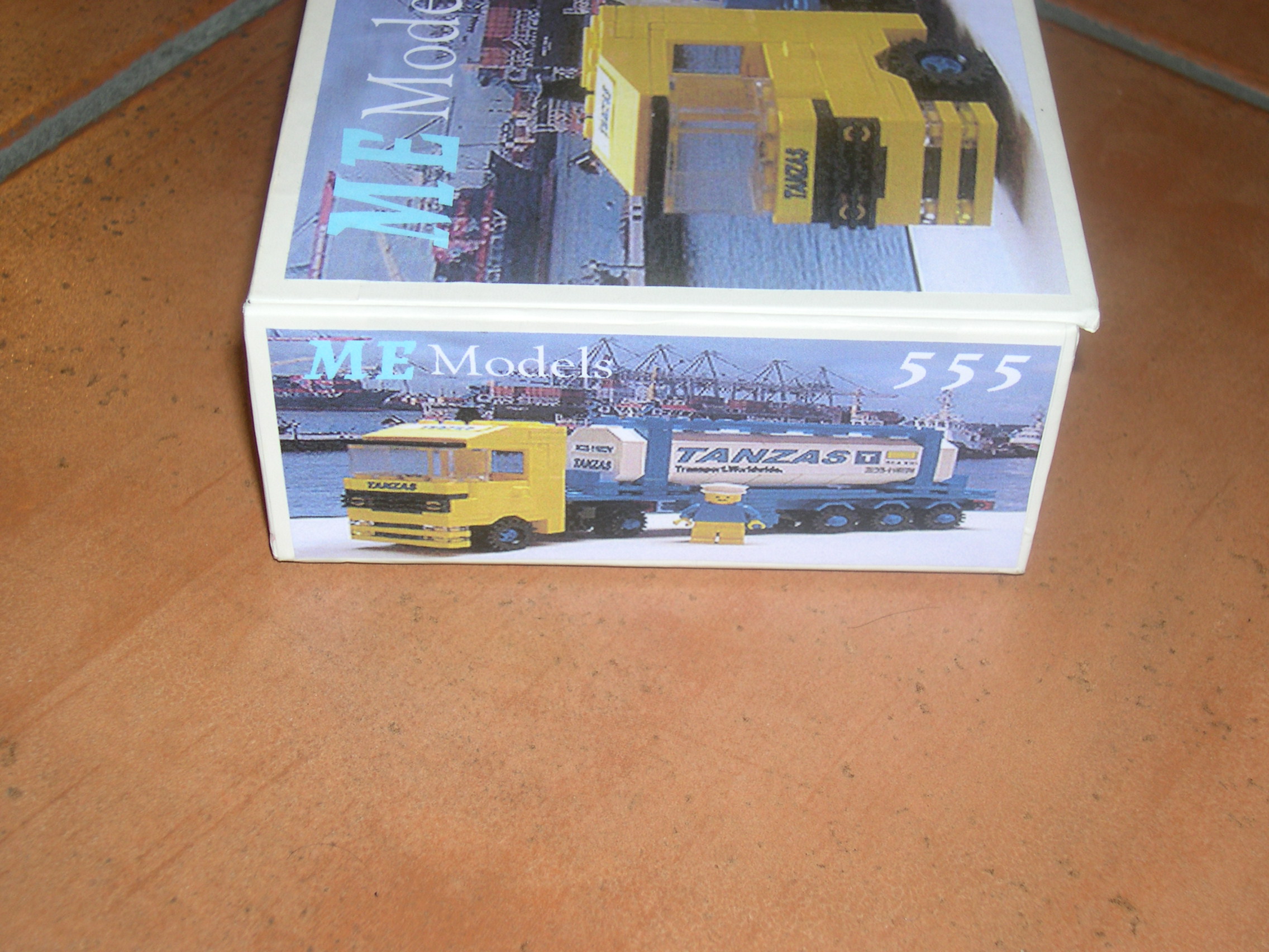 me_models_550_02.jpg