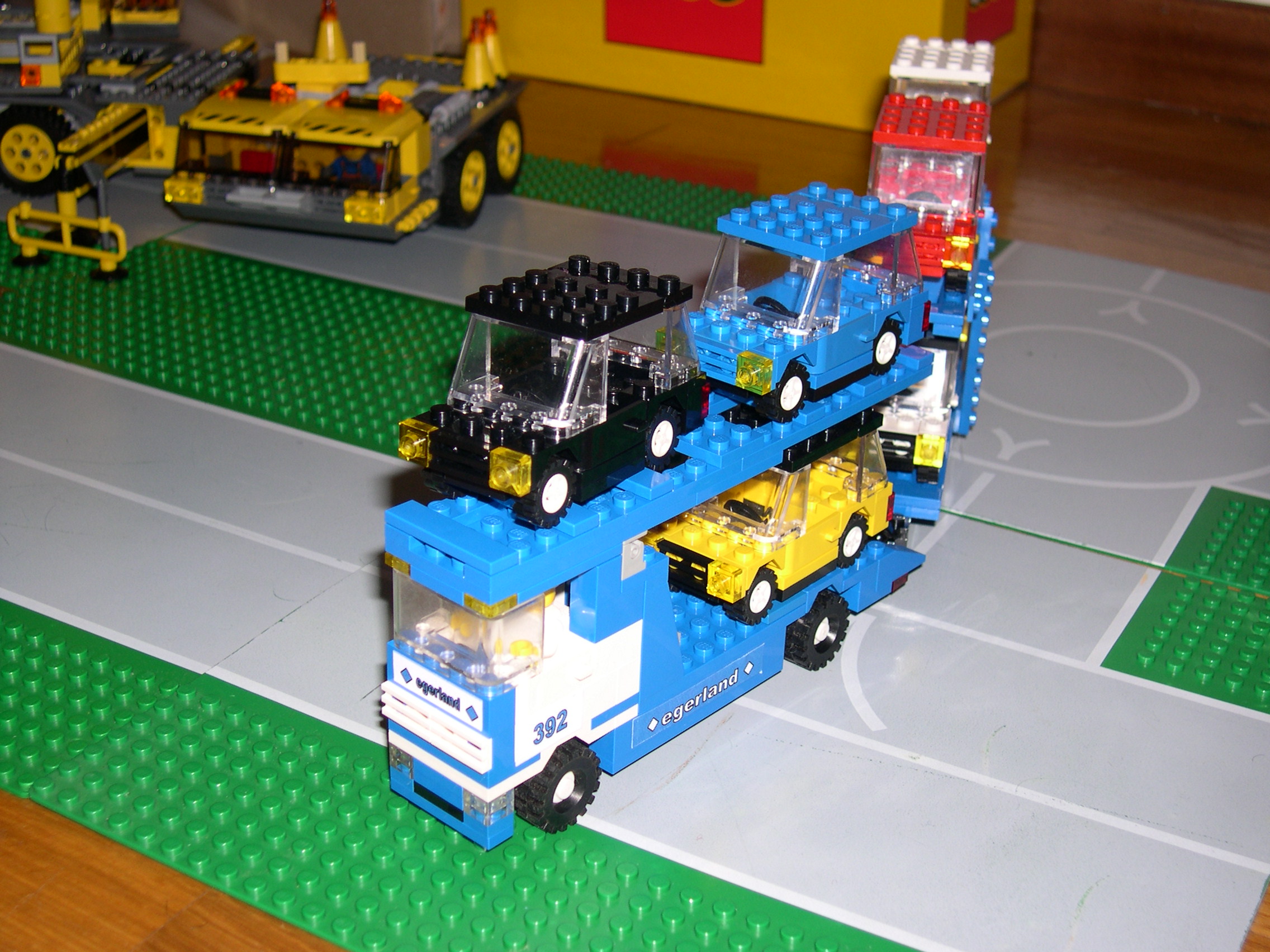 me_models_550-02.jpg