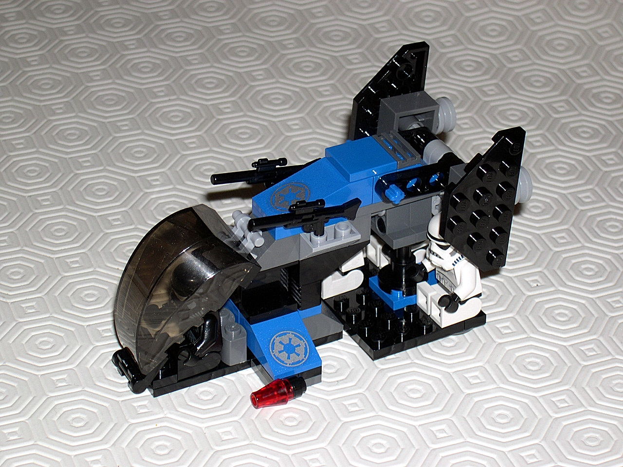 7667-01.jpg