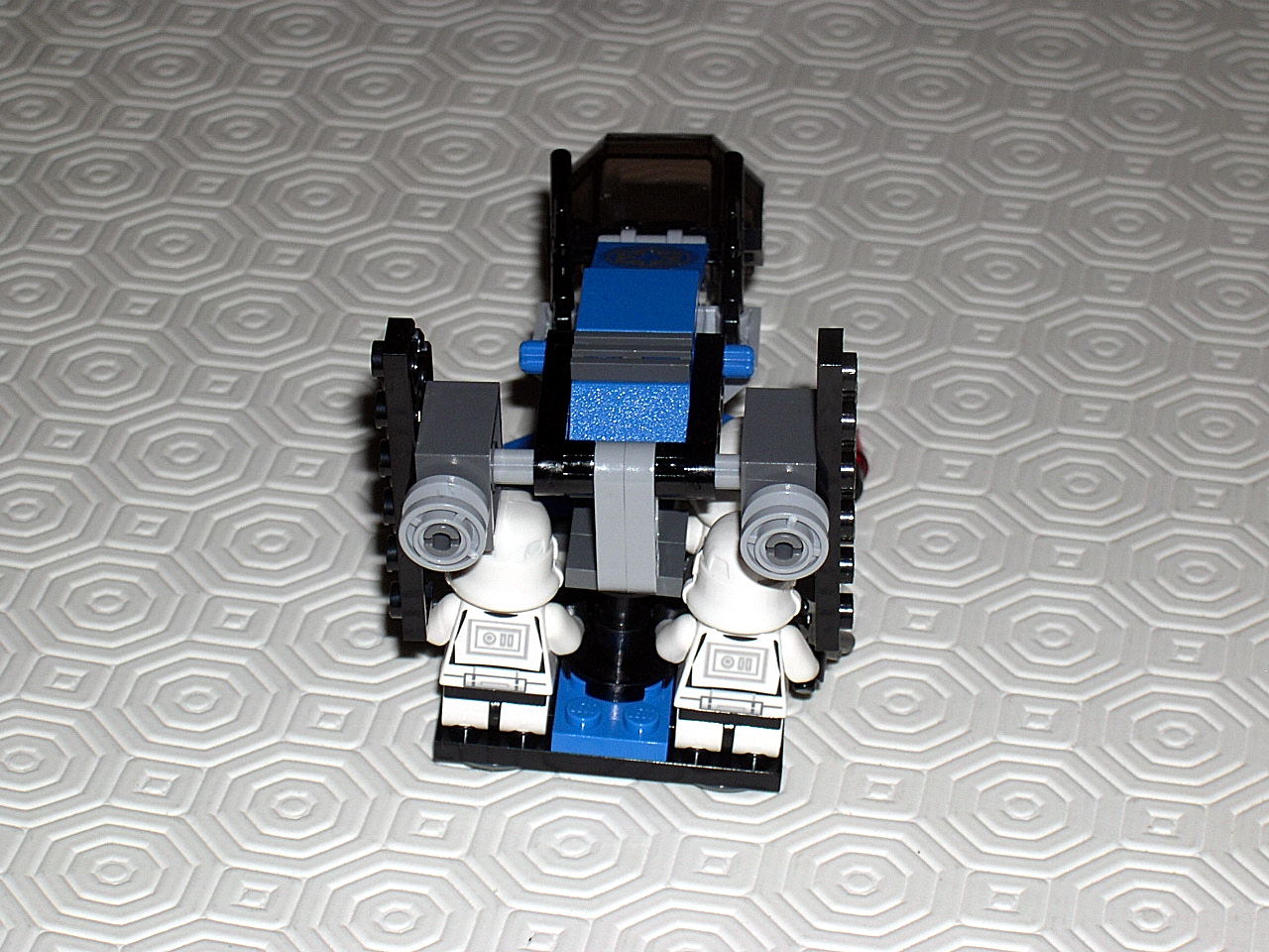 7667-02.jpg