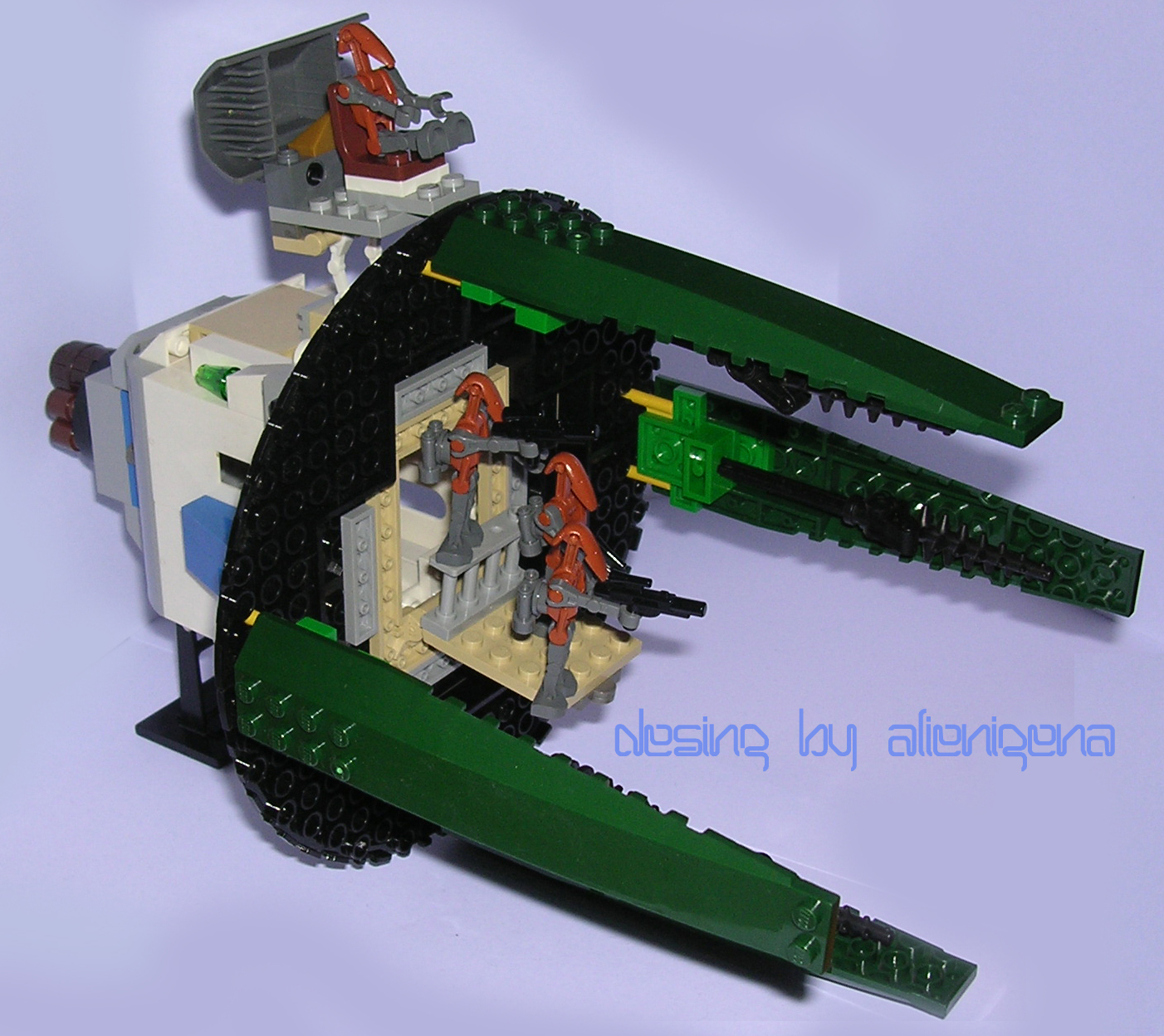 moc_-_alienigena_-_droch-class_boarding_ship_1.jpg