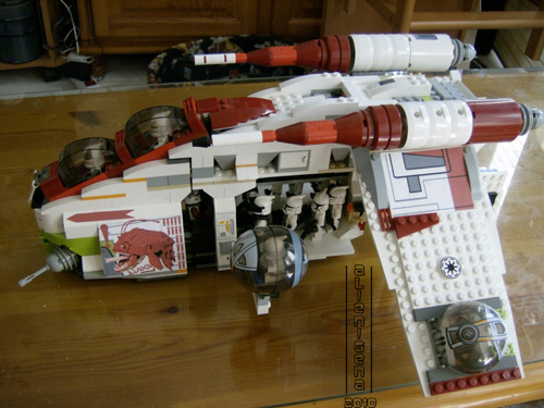 moc_republic_gunship_02p.jpg