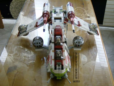 moc_republic_gunship_06p.jpg