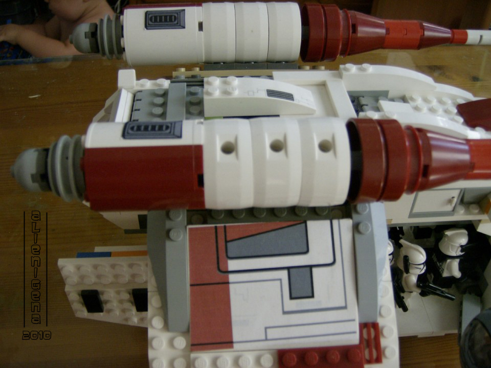 moc_republic_gunship_09.jpg