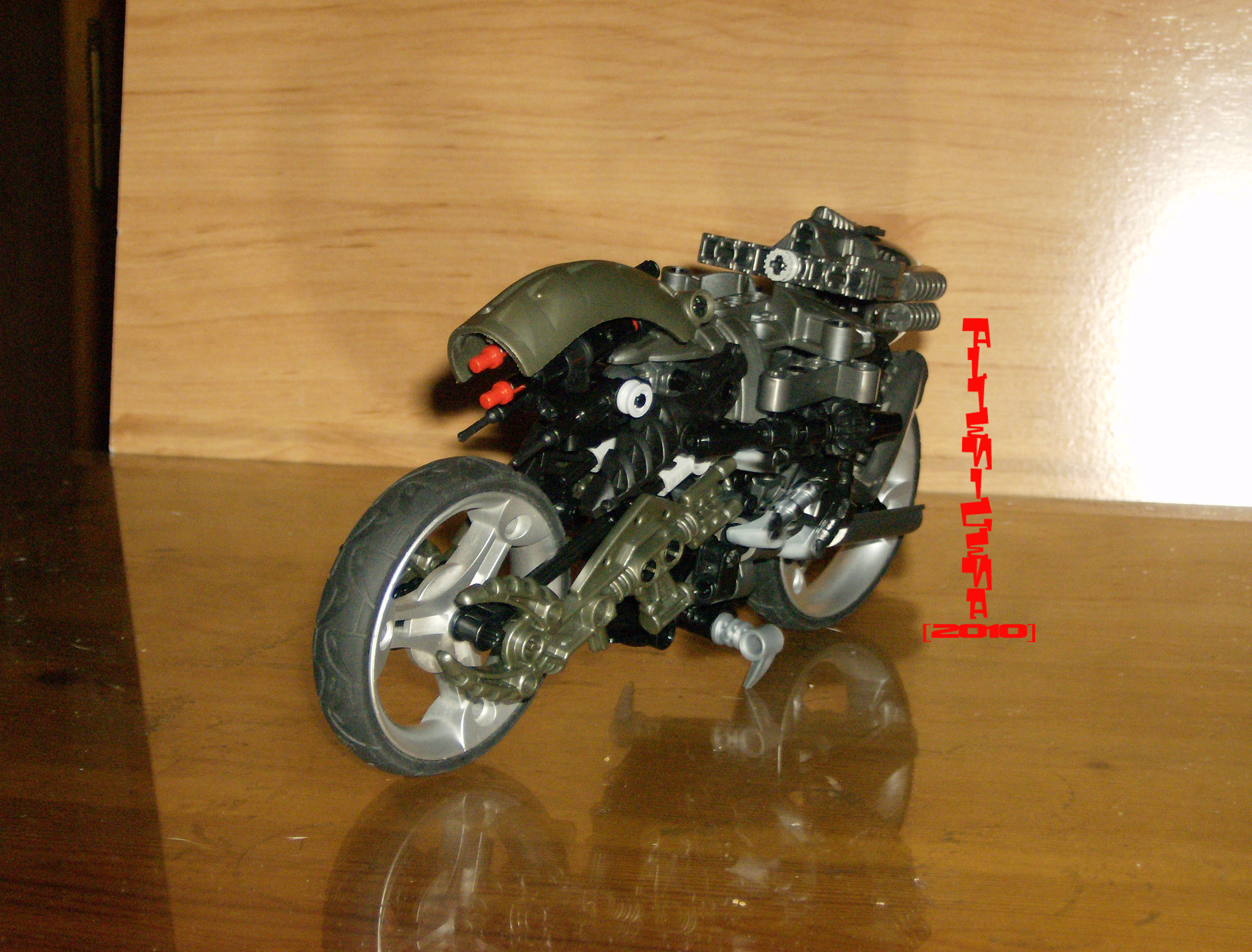 moto_terminator_04.jpg