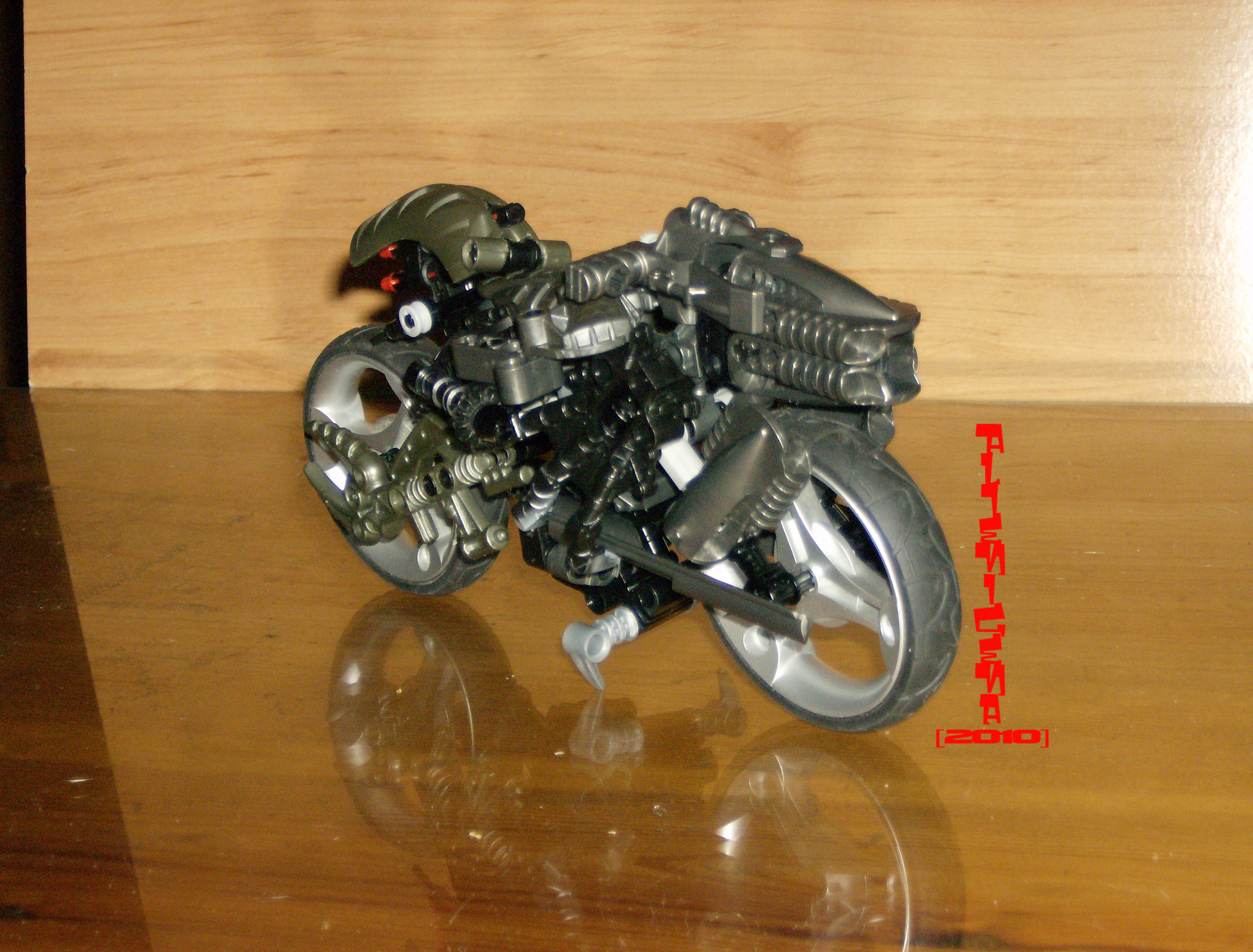 moto_terminator_05.jpg