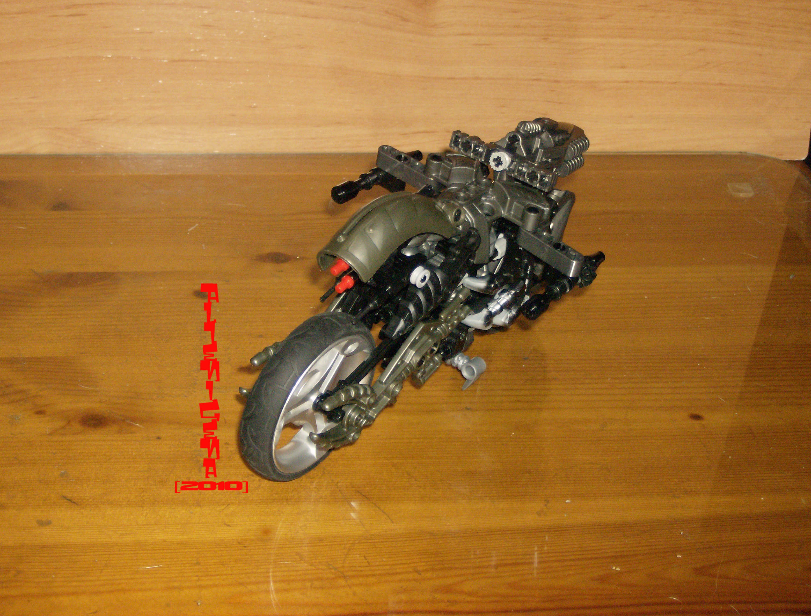 moto_terminator_08.jpg