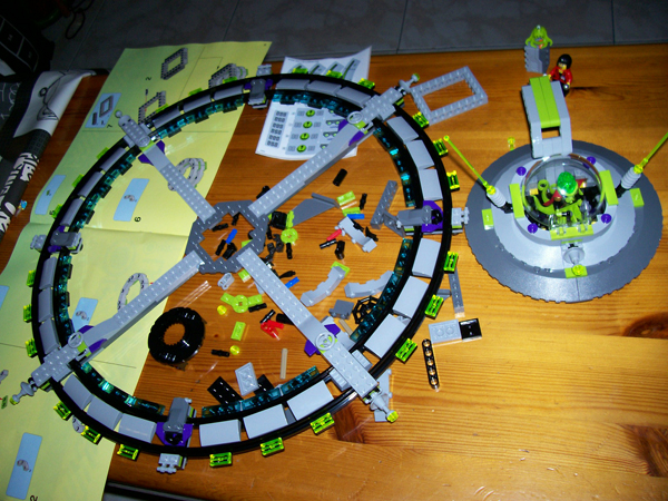 review706526p.jpg