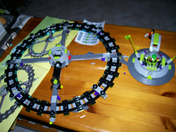 review706532p.jpg