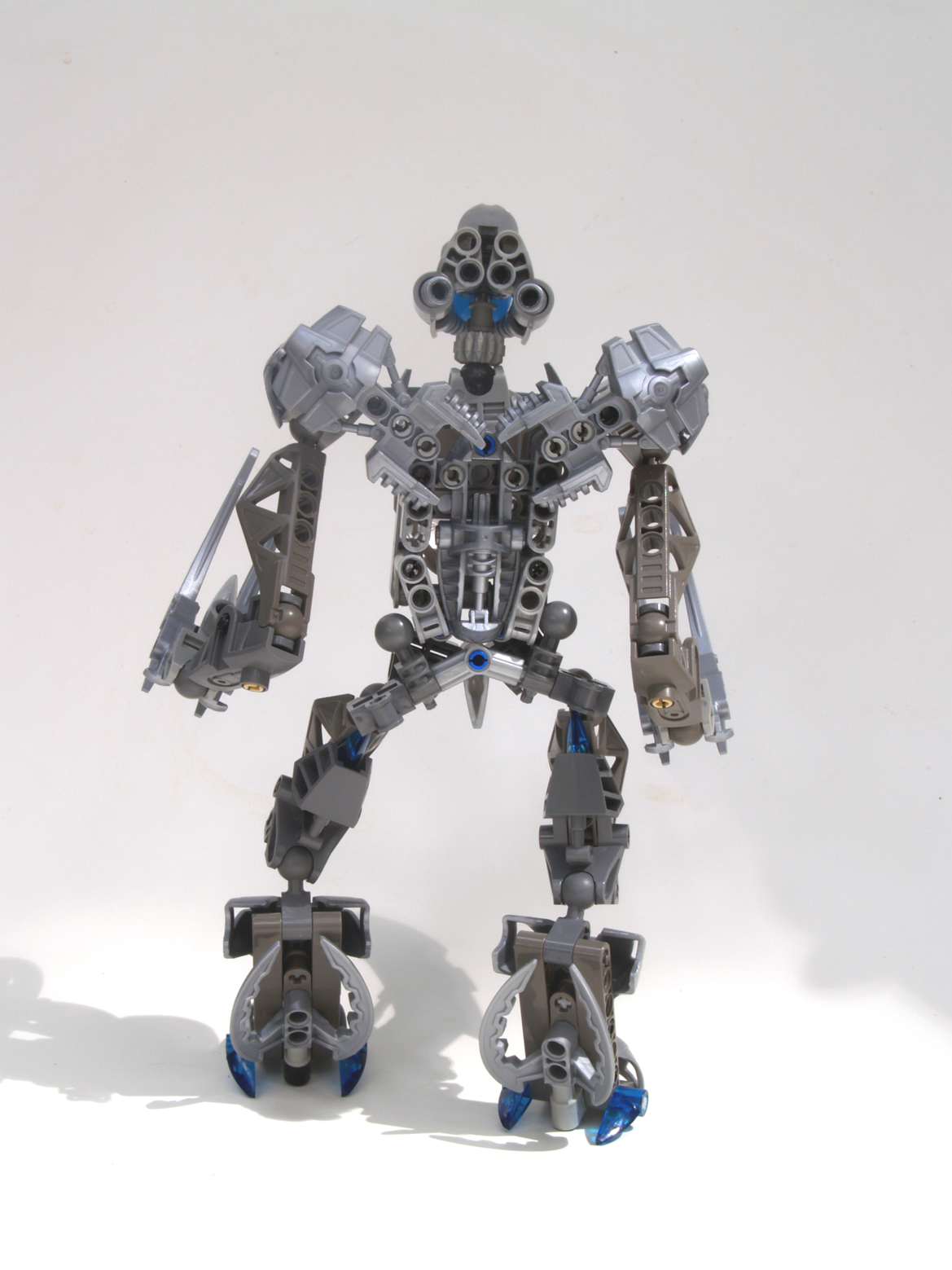 bioniclejune009.jpg