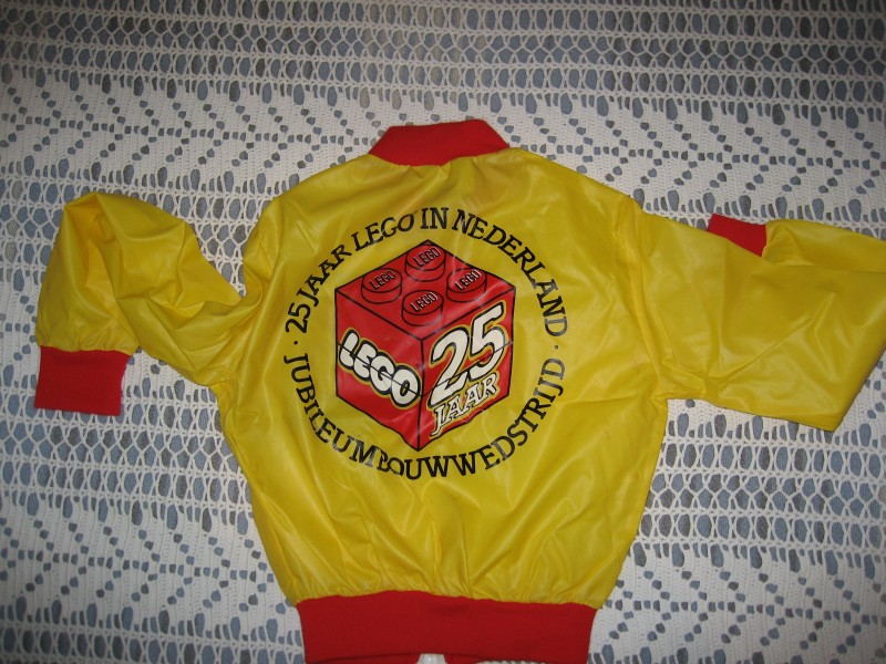 jacket3.jpg