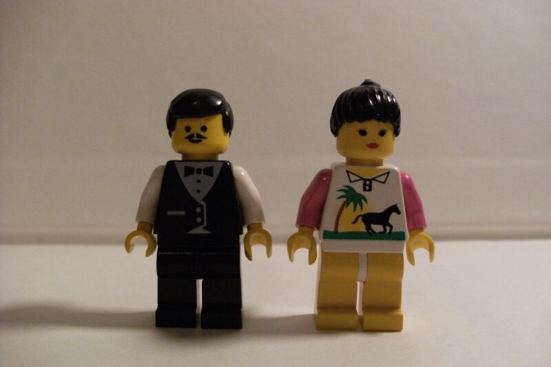 minifigs.jpg