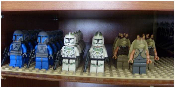 sw_minifigs.jpg