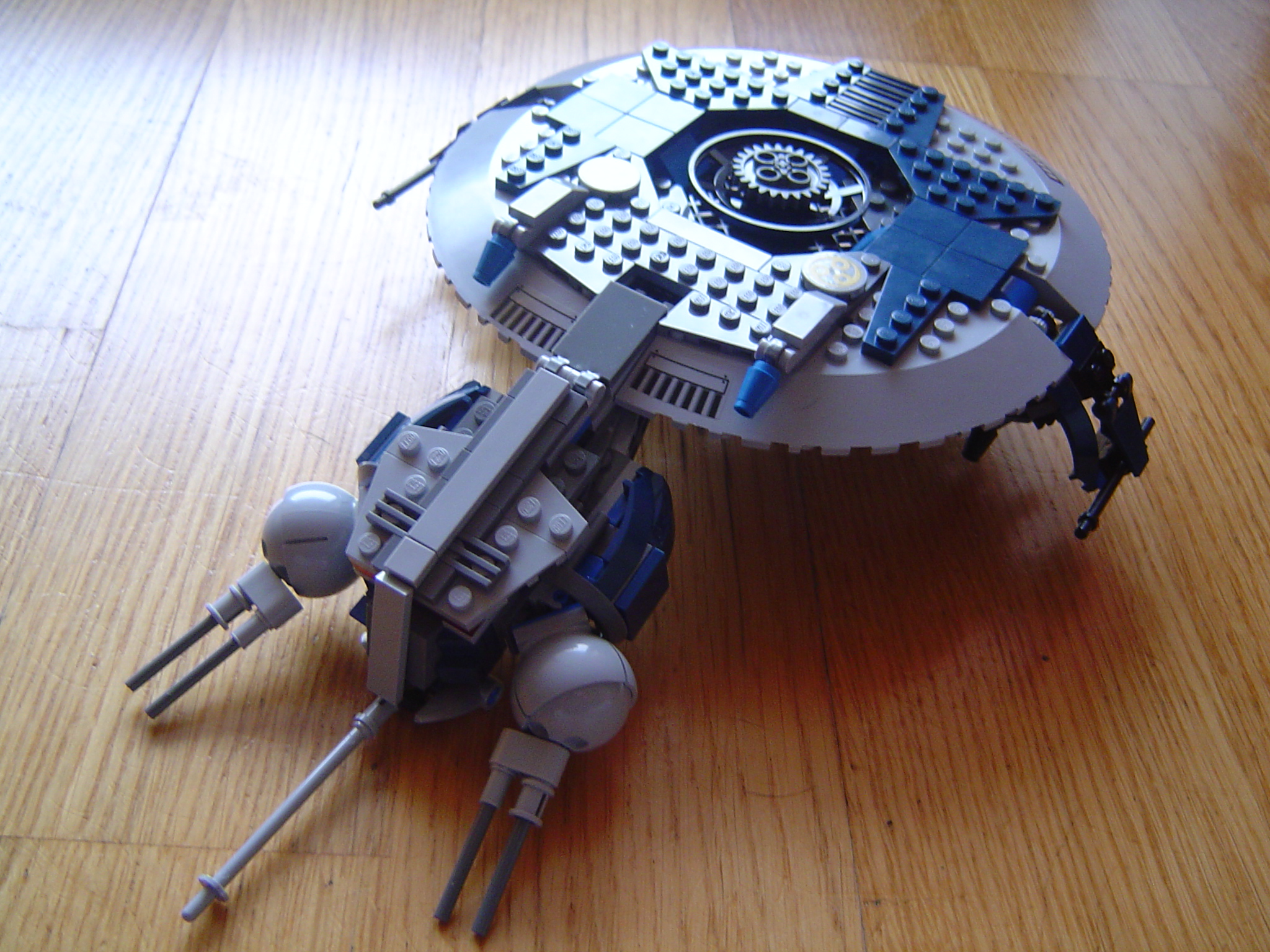 1-7678-droidgunship3.jpg