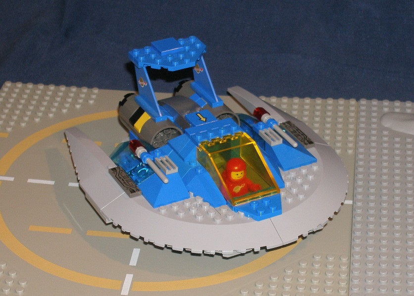 z0_classicspace_starspeeder_01.jpg