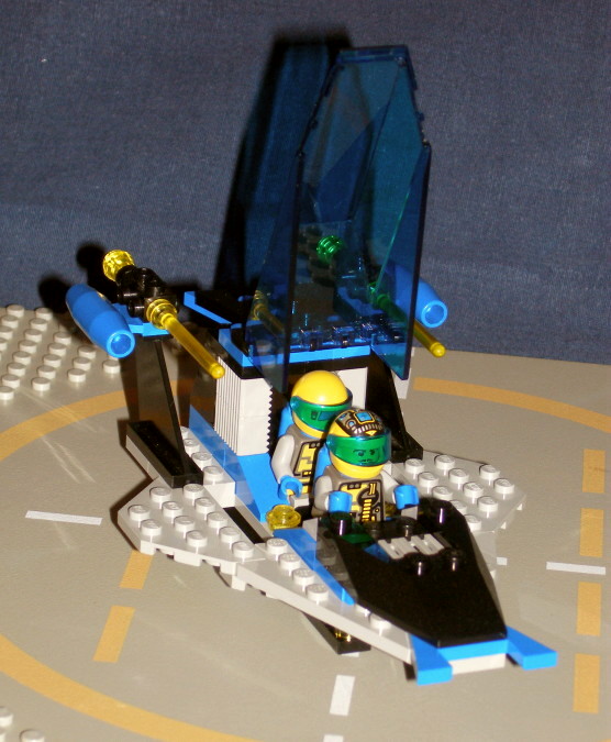 0_unitron_lunaris_passengershuttle02.jpg