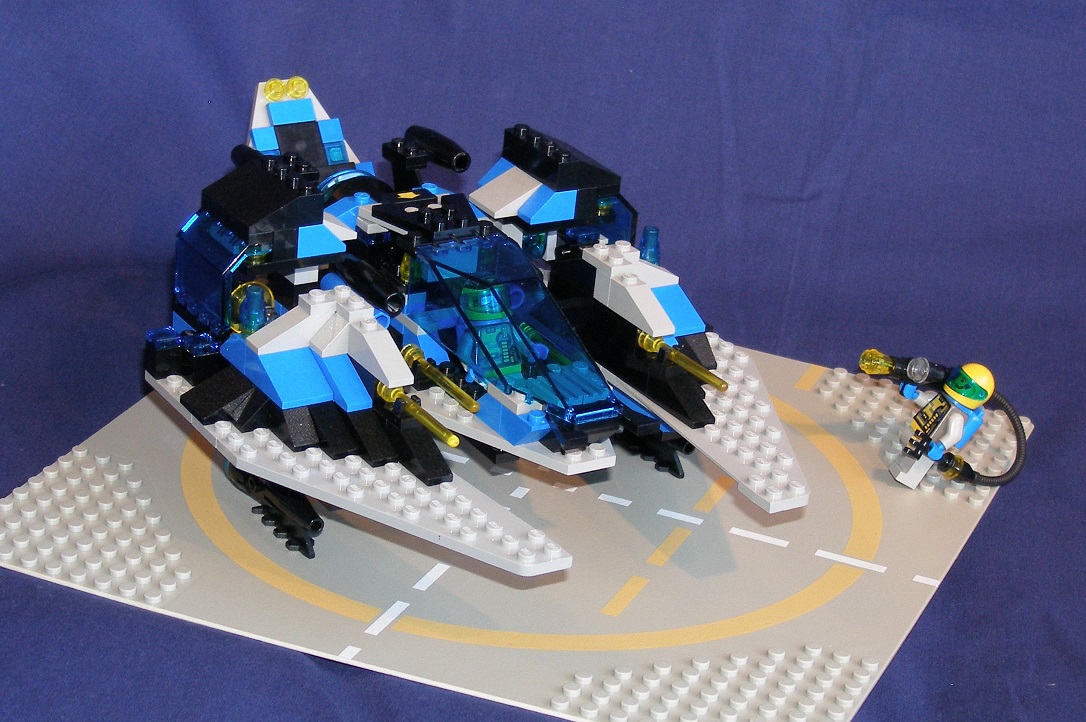 01_unitron_starhawk_ii_1.jpg