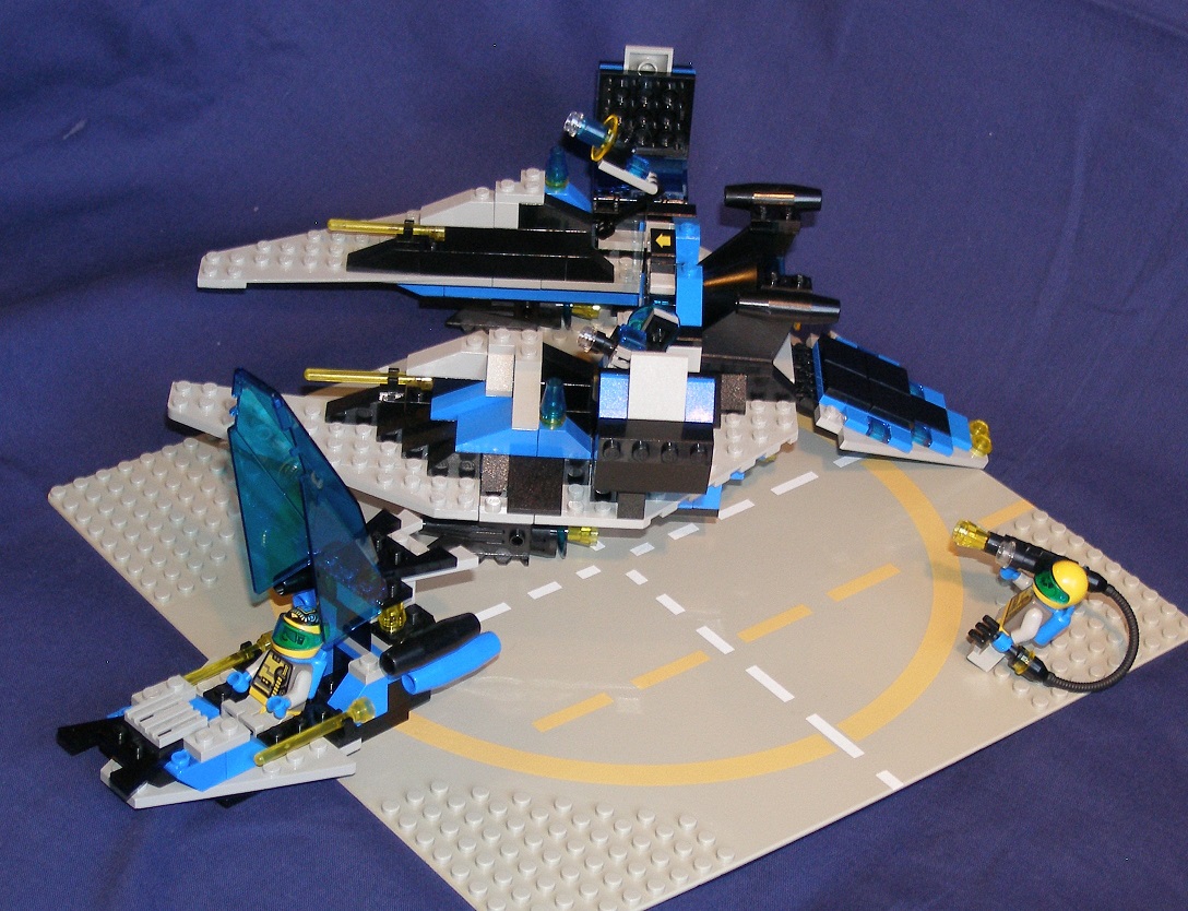 01_unitron_starhawk_ii_2.jpg