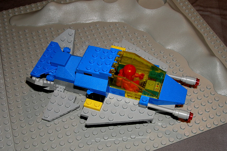 blacktron1_6894_classic_02.jpg