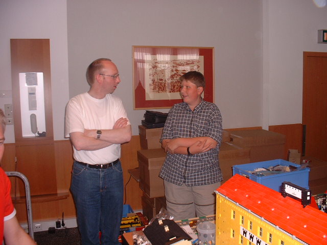 tsl2004037.jpg