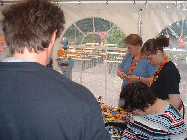 tsl2004156.jpg