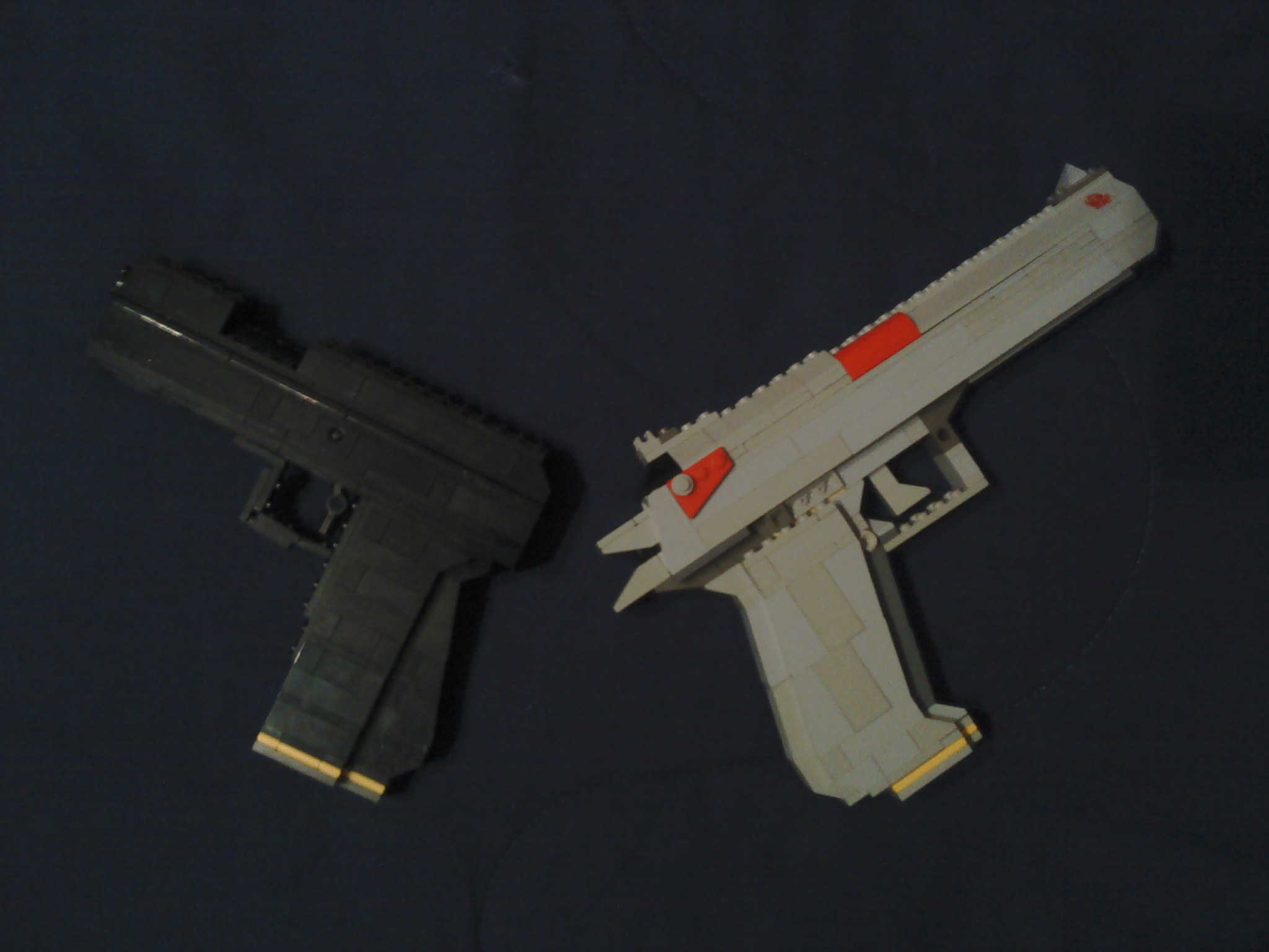 lego_black_and_desert_eagle_handguns00.jpg