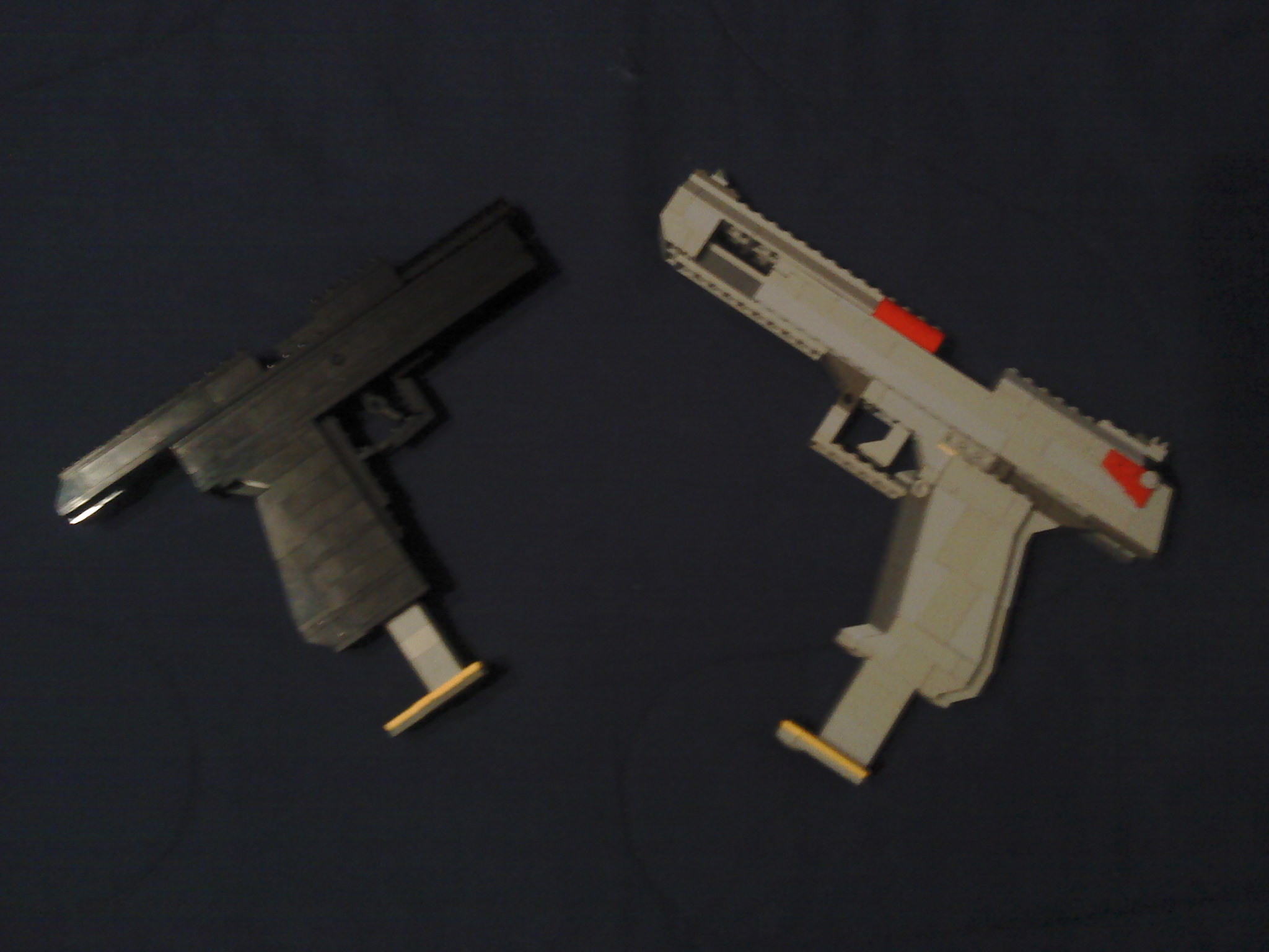 lego_black_and_desert_eagle_handguns03.jpg