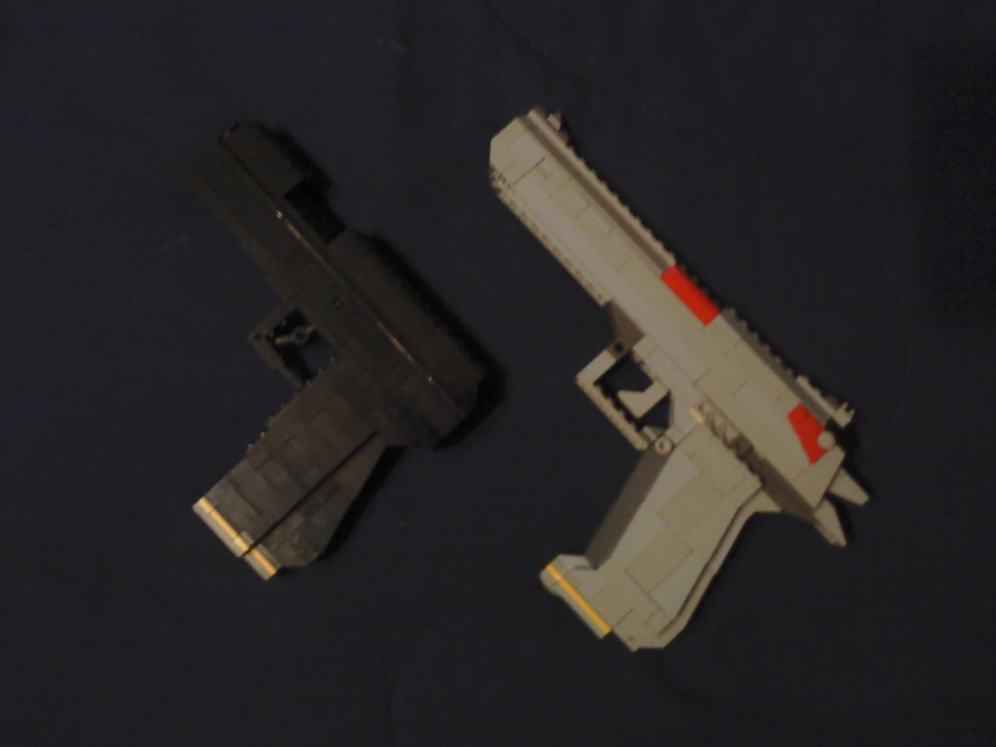 lego_black_and_desert_eagle_handguns04.jpg