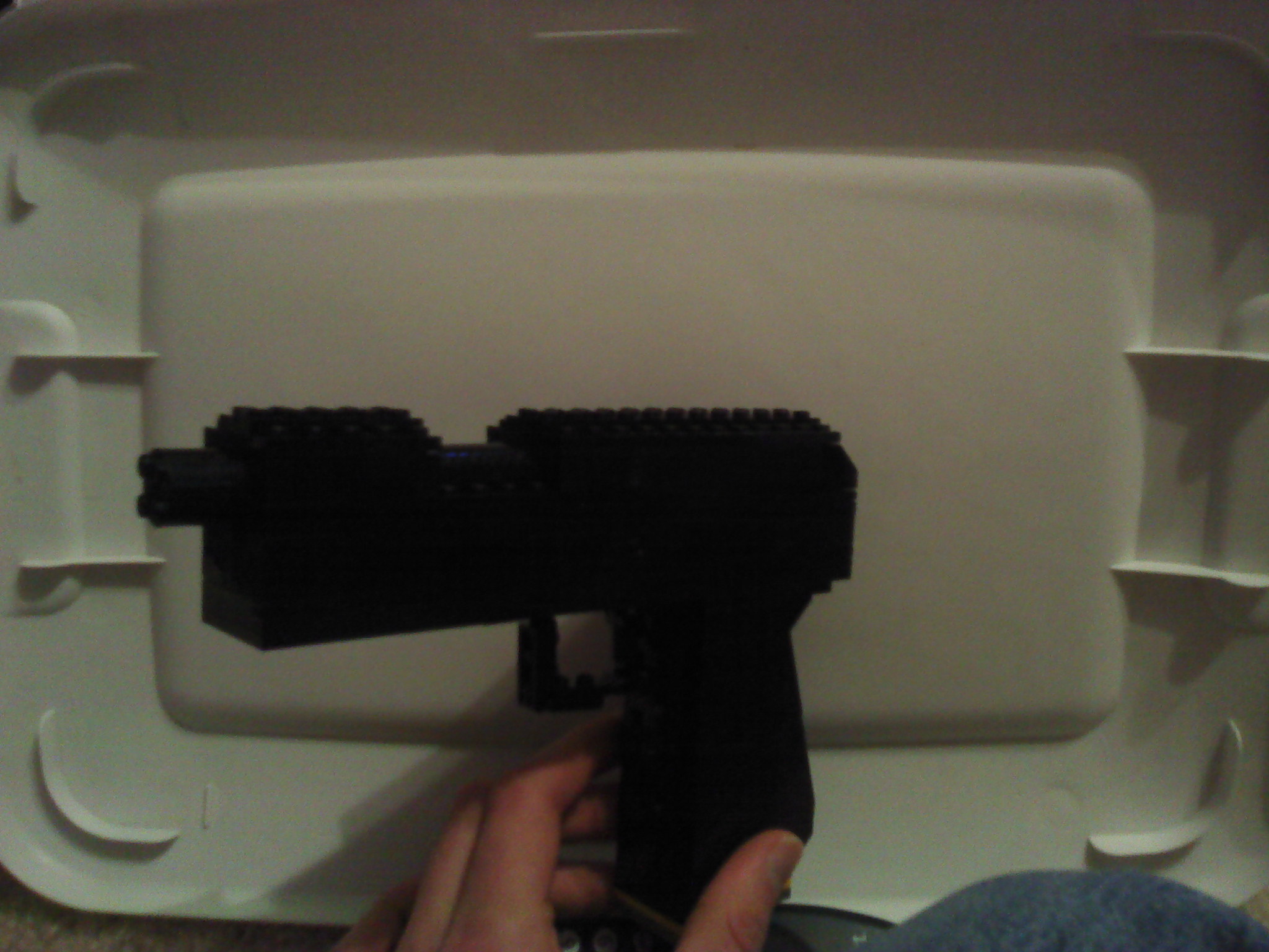 lego_black_handgun04_front_view.jpg