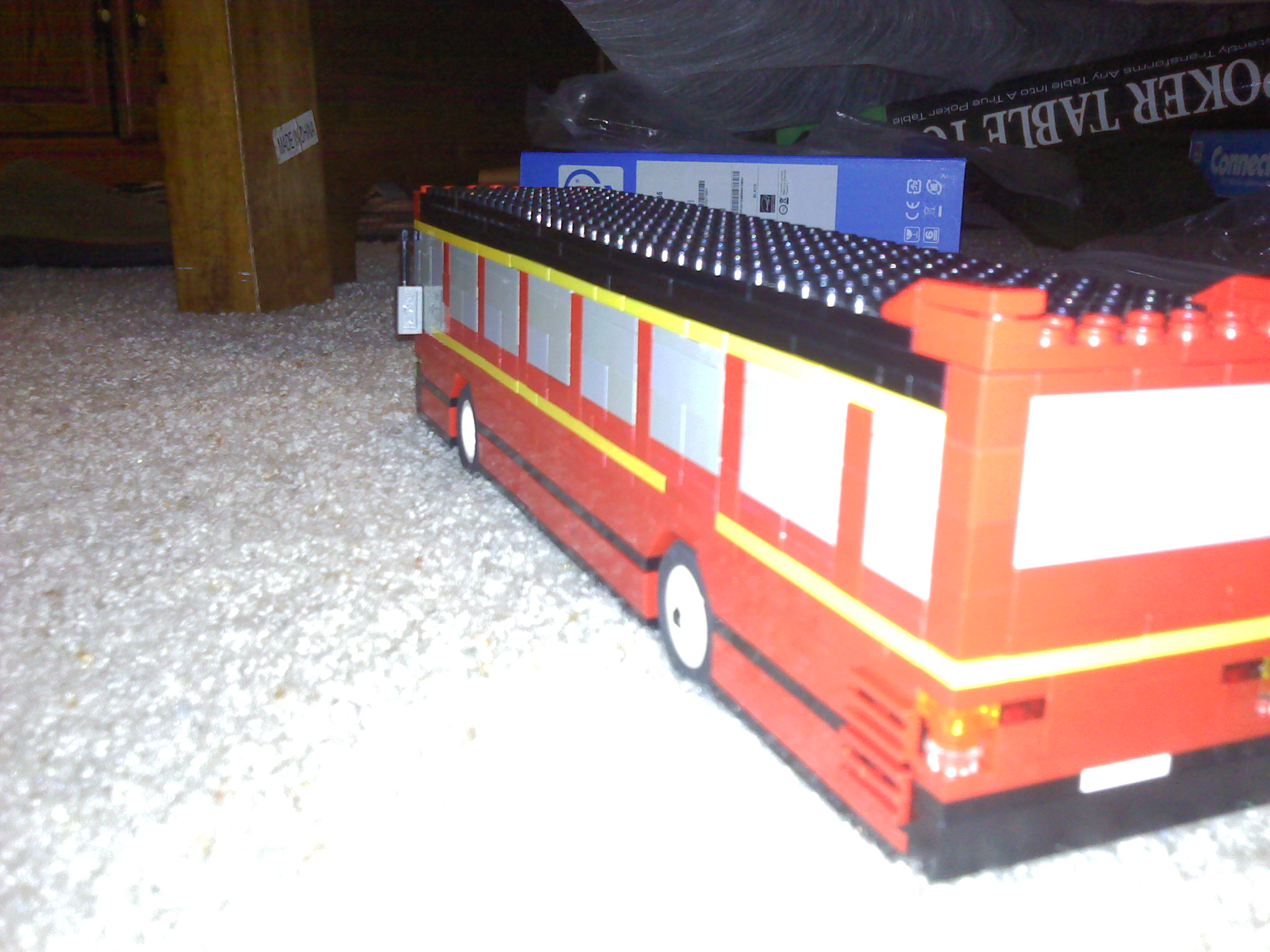 lego_city_bus_10.jpg