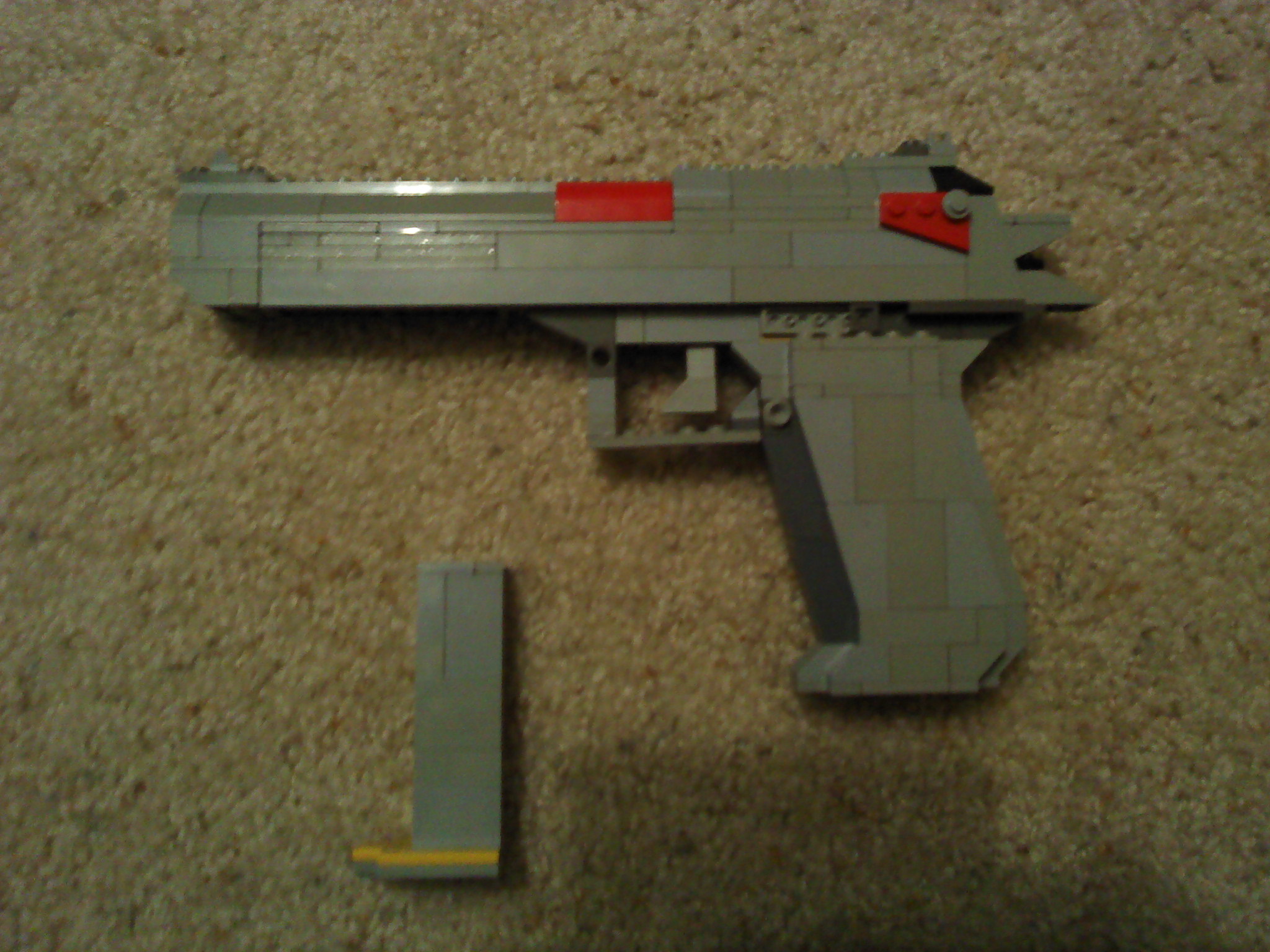 lego_desert_eagle_handgun00.jpg