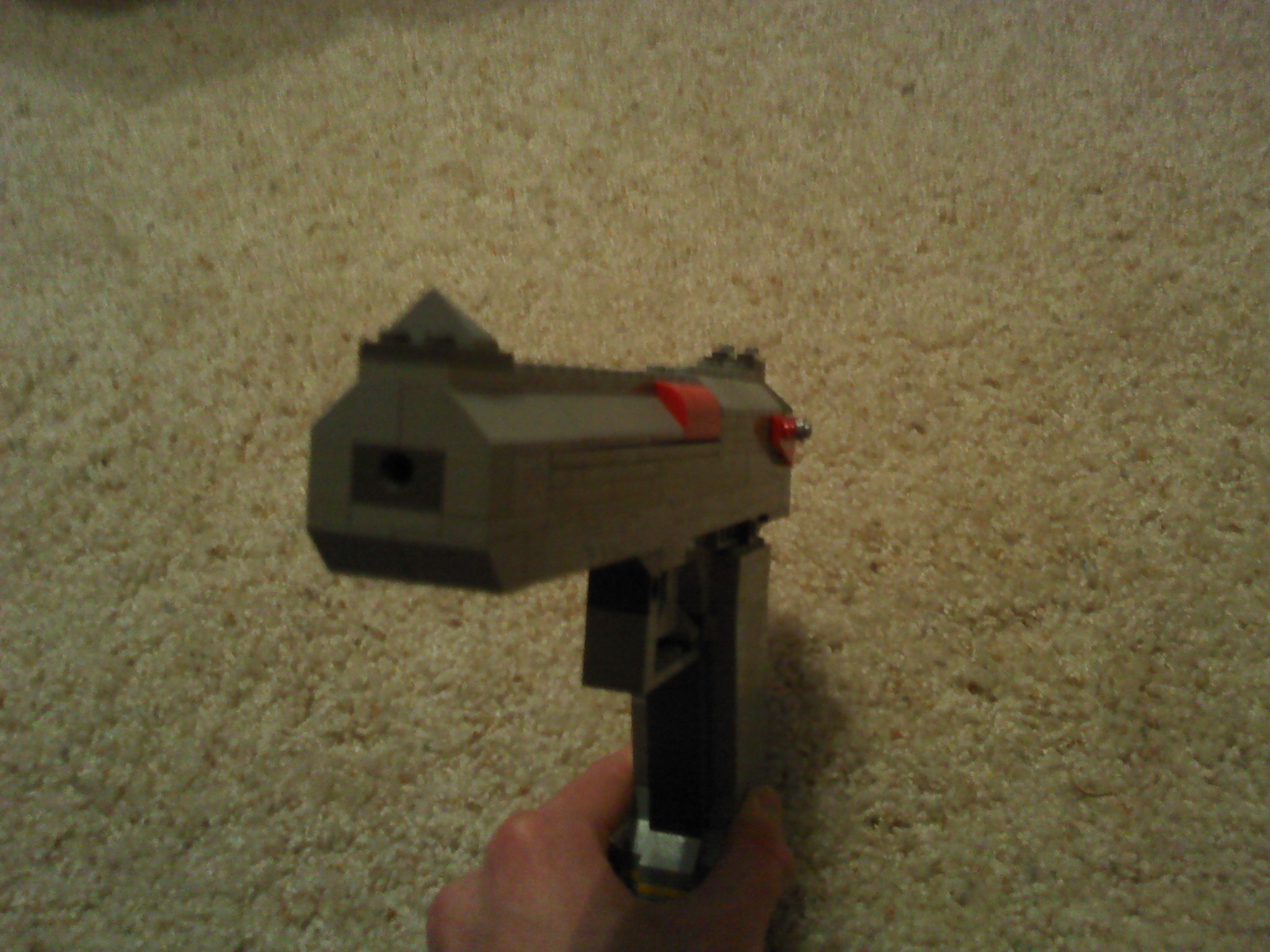 lego_desert_eagle_handgun06_front_view.jpg