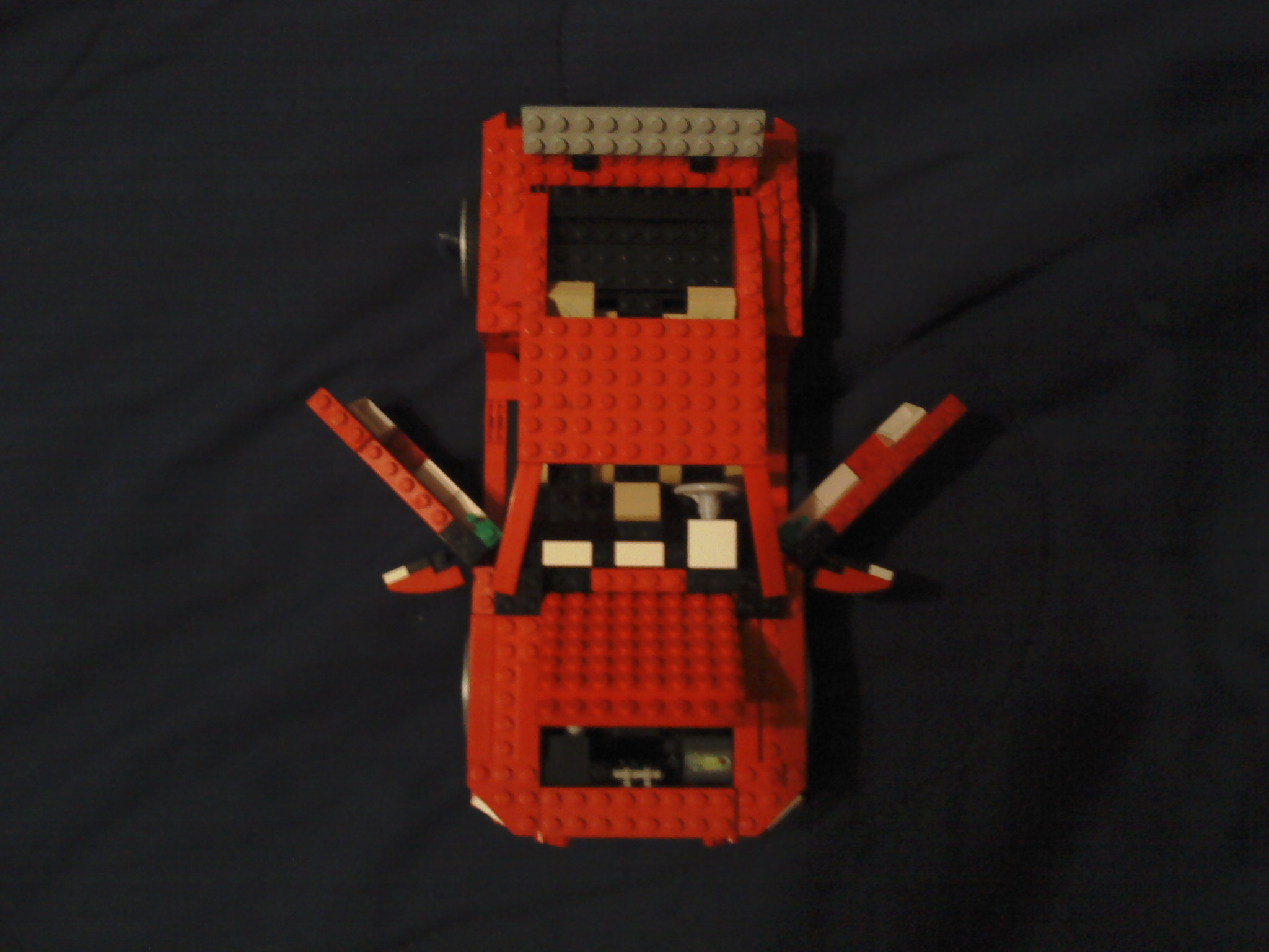 lego_ford_mustang_gt_3.jpg