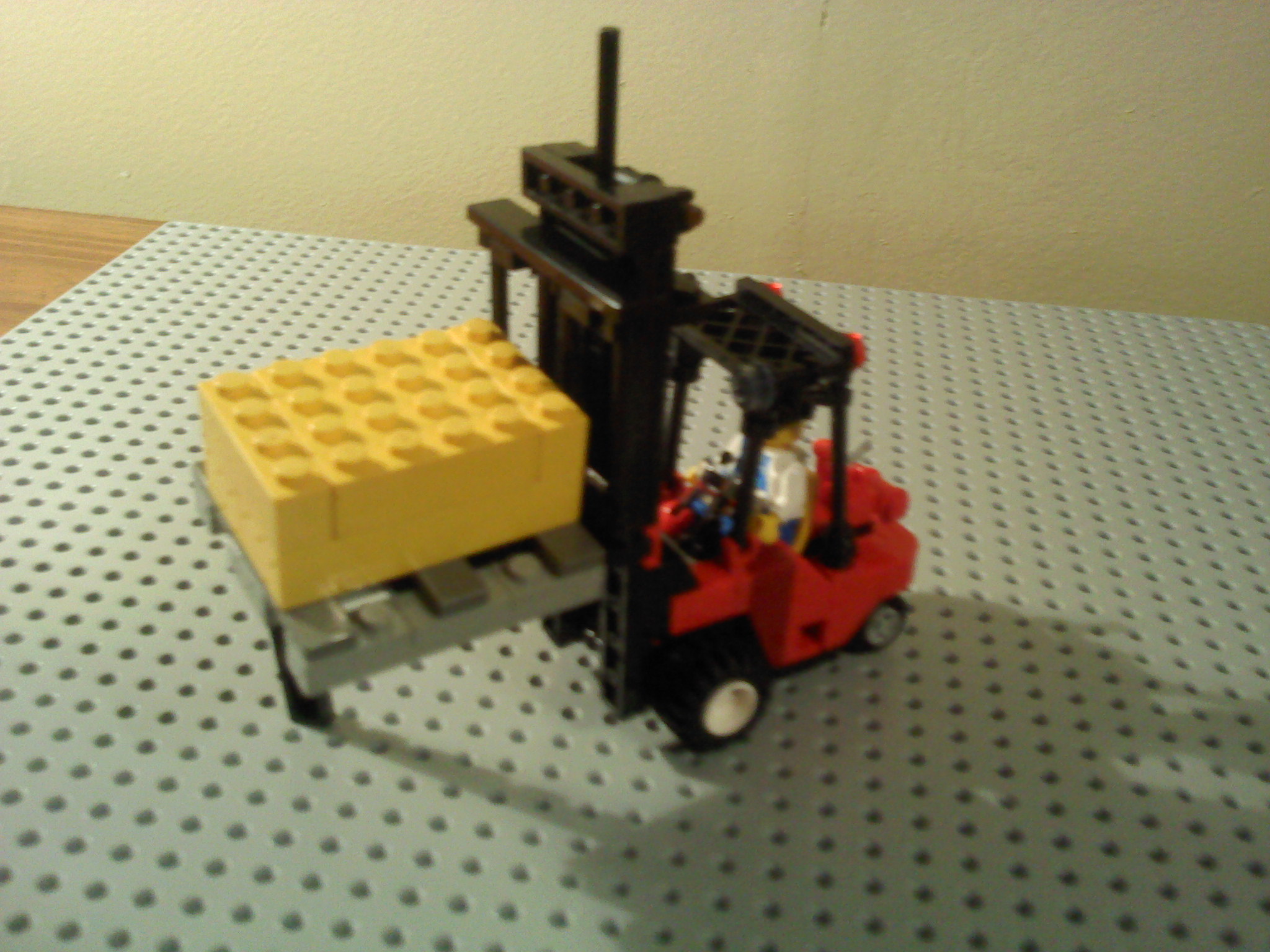 lego_forklift_4.jpg
