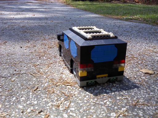 lego_freak_suv_4.jpg