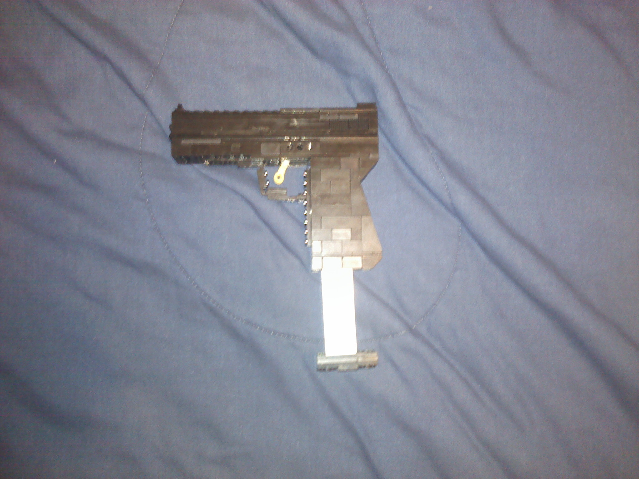 lego_glock_11_2.jpg