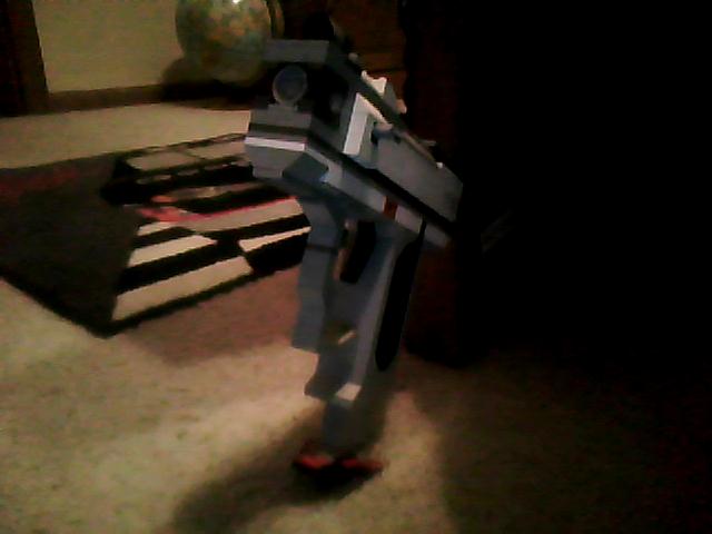 lego_halo_pistol03_front_view.jpg