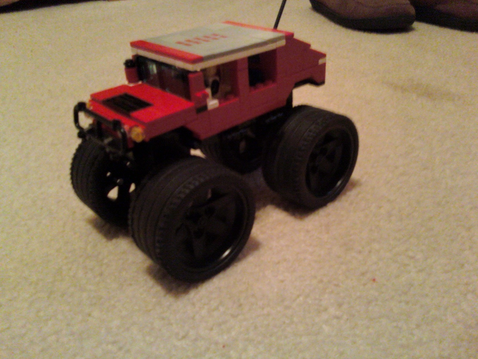 lego_monster_hummer.jpg
