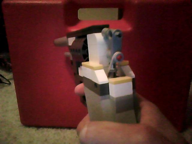 lego_pistol_10.jpg