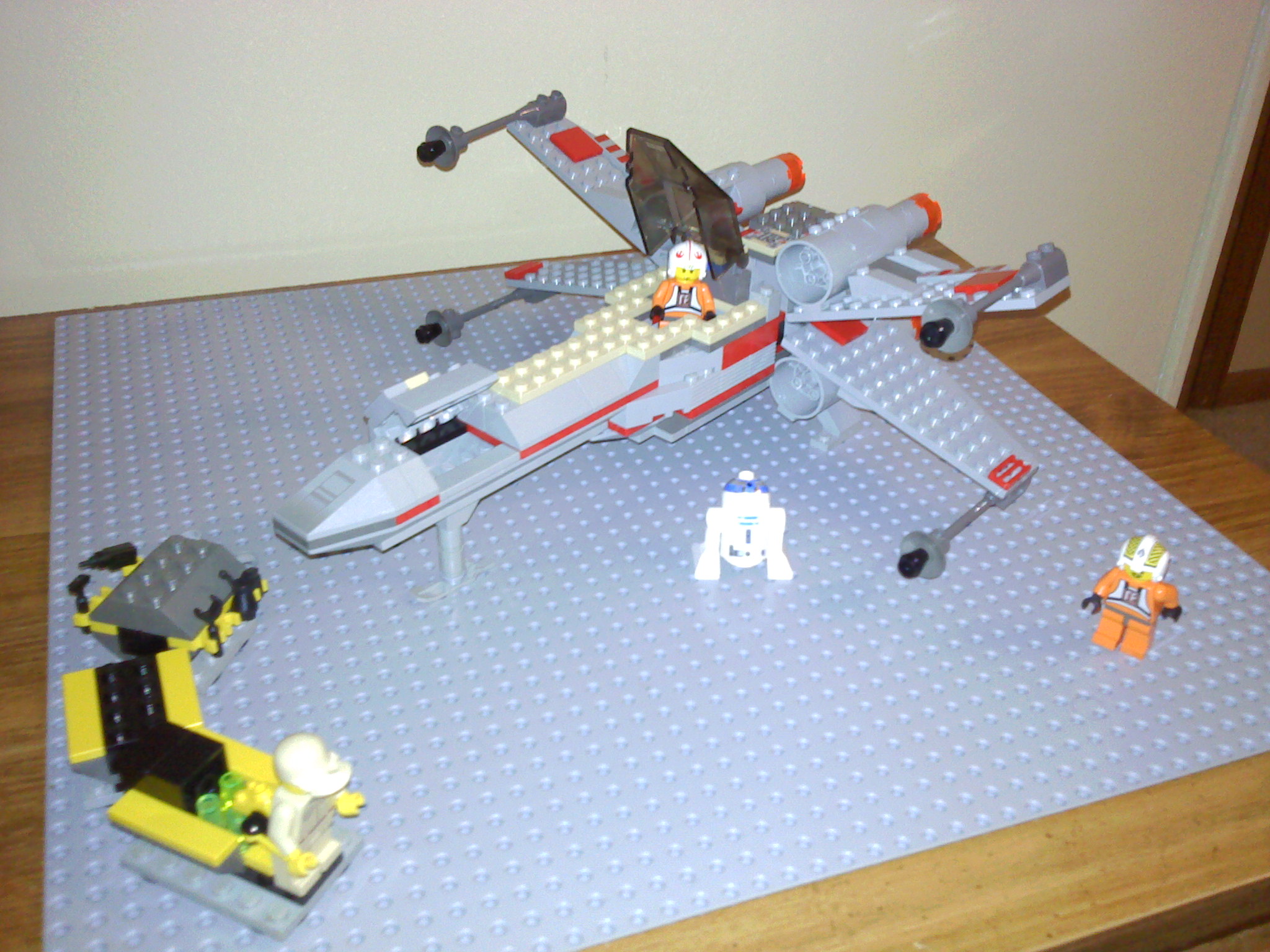 lego_star_wars_x_wings_fighter.jpg