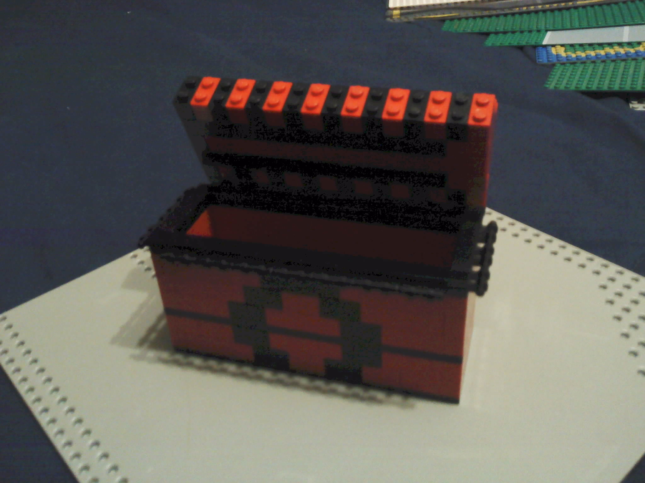 lego_treasure_chest_02.jpg