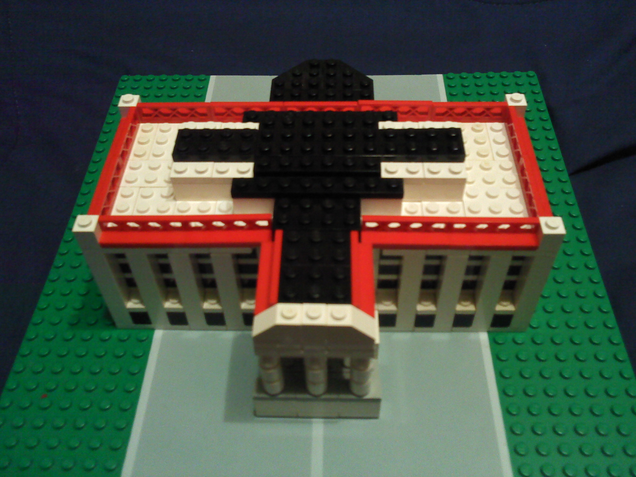 lego_white_house_07_rear_bird_view.jpg