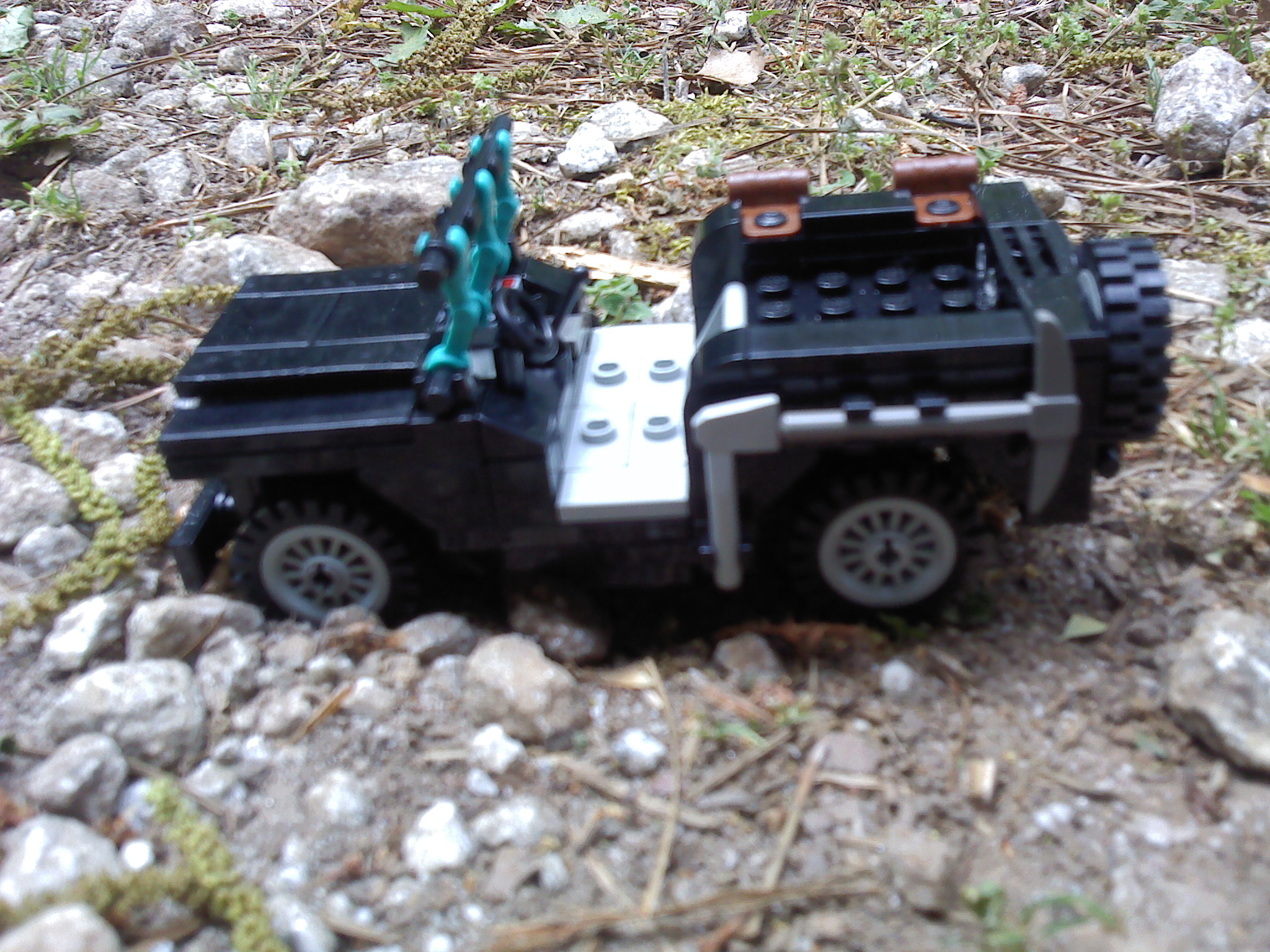 lego_wwii_willy_jeep_03.jpg