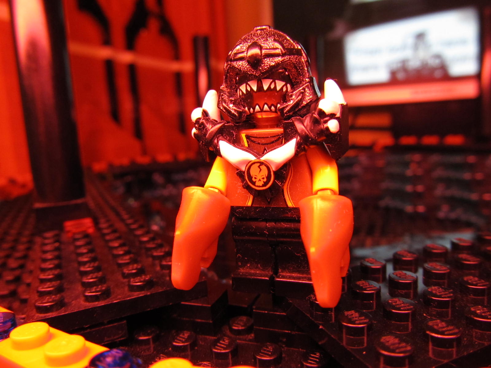 crimson-party-02.jpg